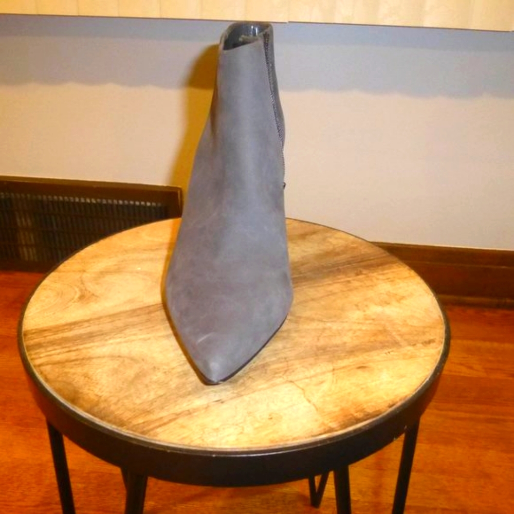 Suede Leather Charcoal Boots Size 10 Vince Camuto Grey Size EUC - Picture 10 of 15